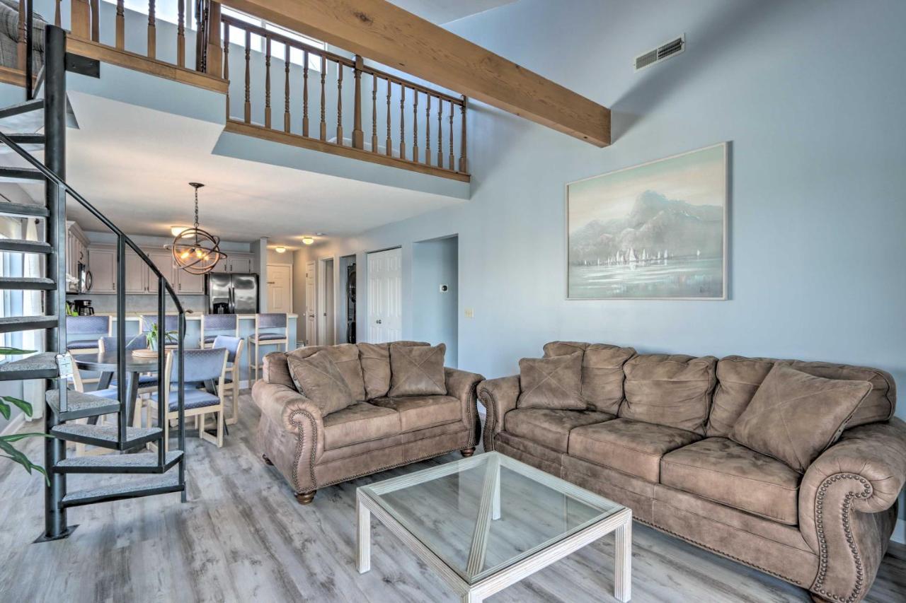 Sunny Osage Beach With Balcony And Lakefront View Luaran gambar