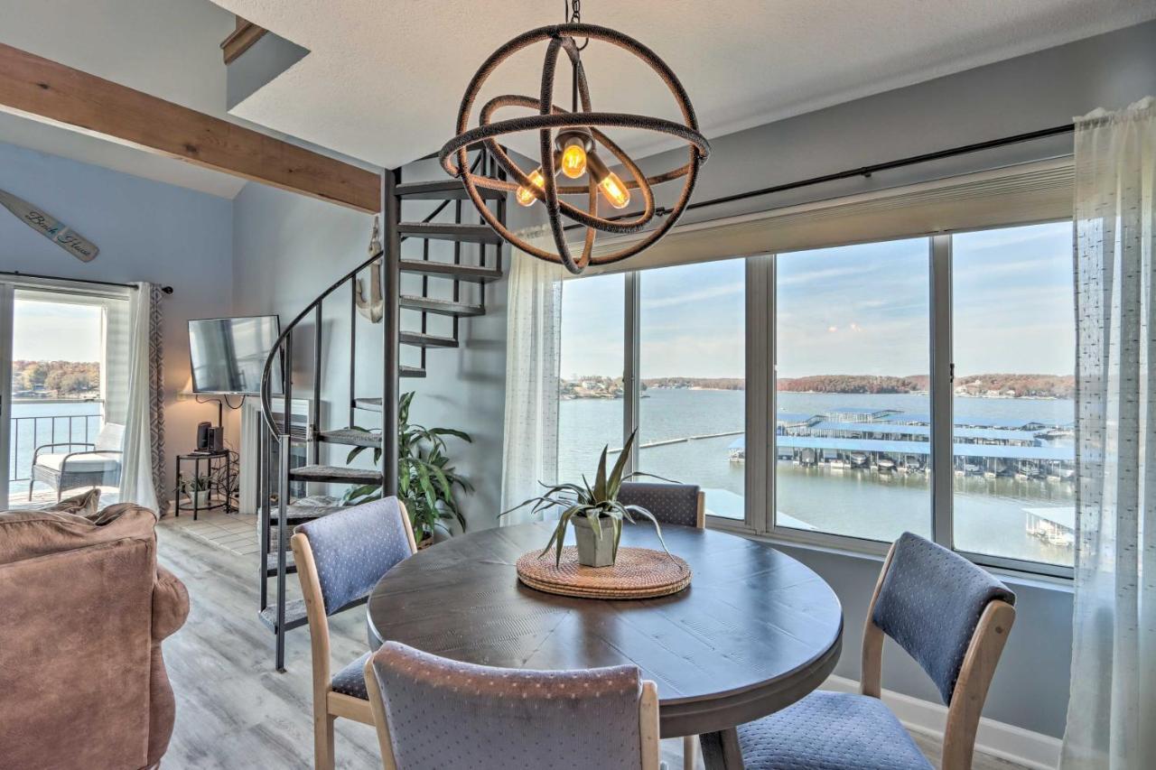 Sunny Osage Beach With Balcony And Lakefront View Luaran gambar