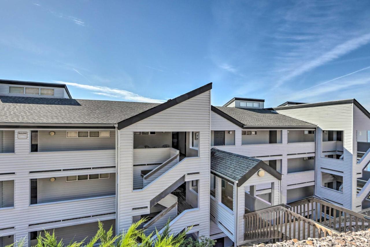 Sunny Osage Beach With Balcony And Lakefront View Luaran gambar