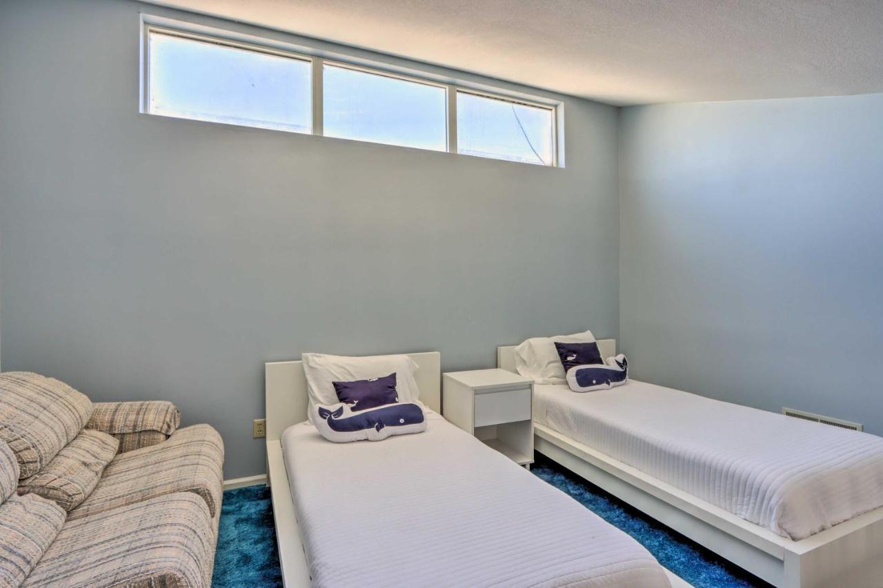 Sunny Osage Beach With Balcony And Lakefront View Luaran gambar